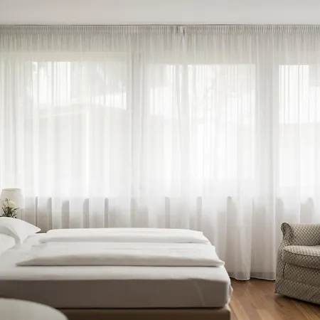 Апарт-готель Desiree Classic & Design Мерано