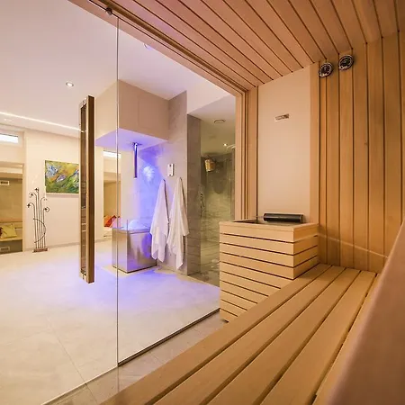 Desiree Classic & Design Apartmanhotel